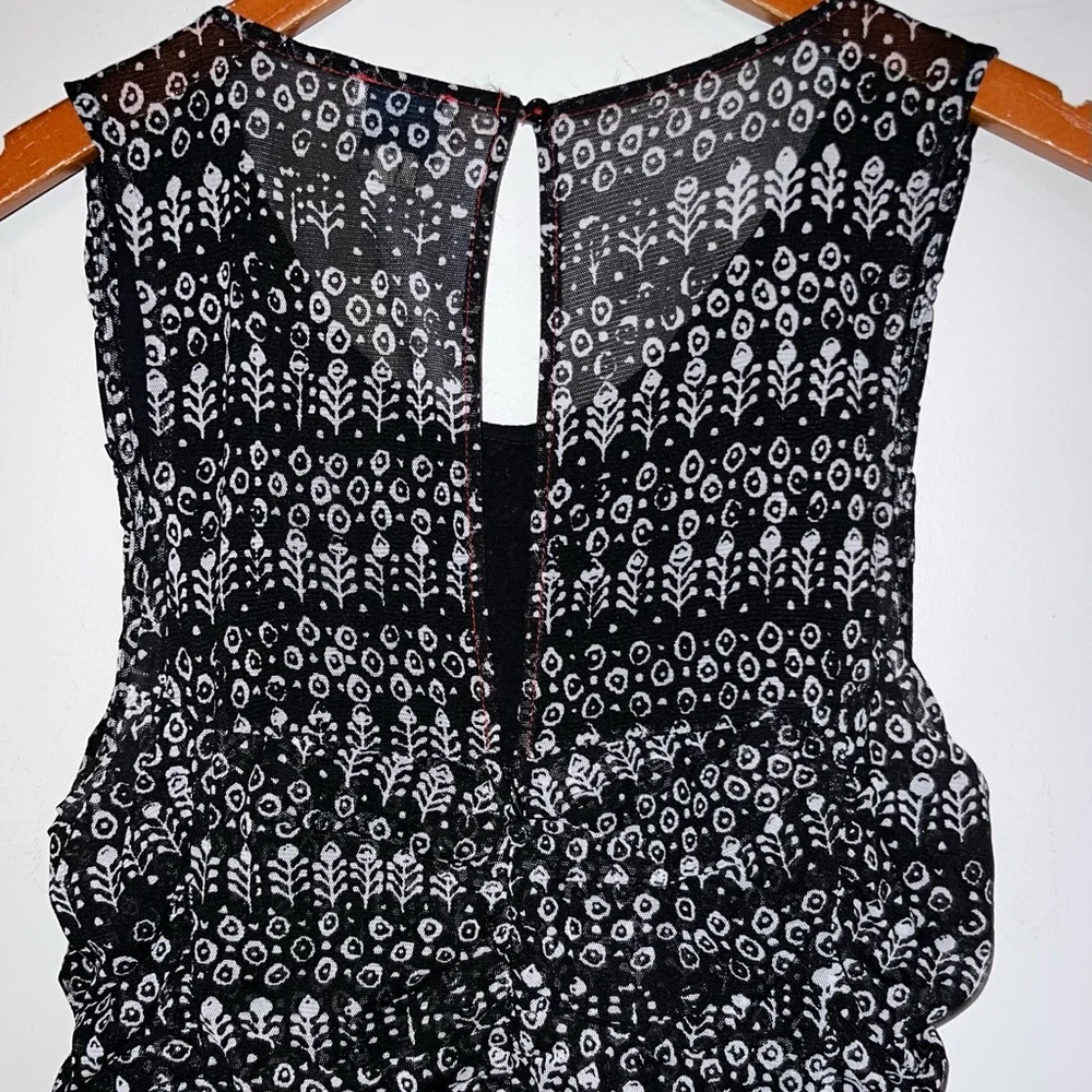 Anthropologie Postage Stamp Sleeveless Ruffled Keyhole Back Dress Sz L